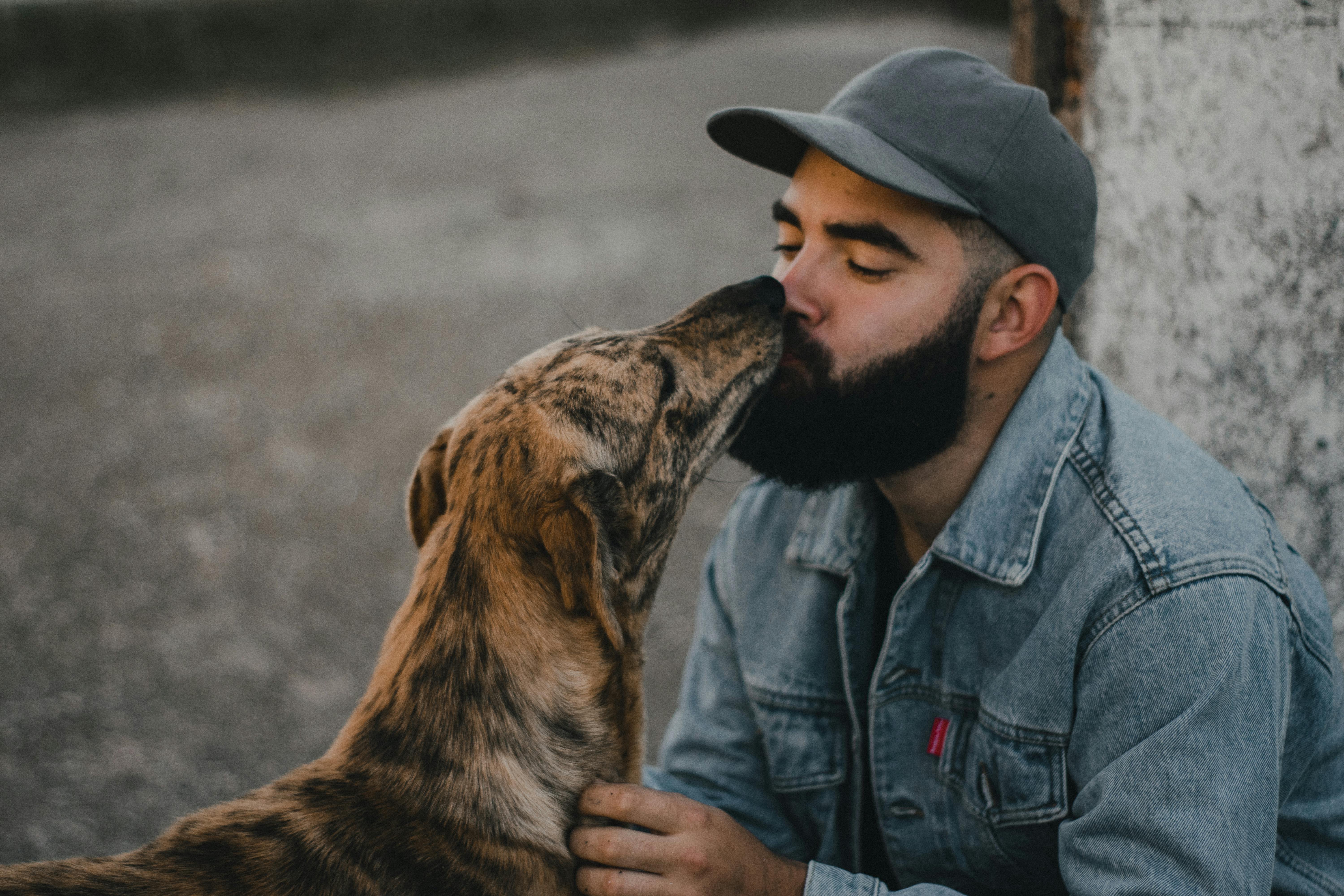 Man Kissing Dog pexels-agustina-tolosa-342802884-16452810